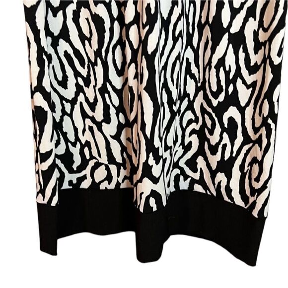 3 for $30! Ronni Nicole patterned dress - Picture 5 of 8